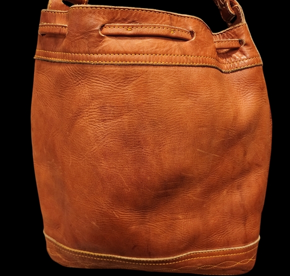 ☆SALE☆  Frye Brown Crossbody Bag with Leather Material and Adjustable Strap - Picture 2 of 9